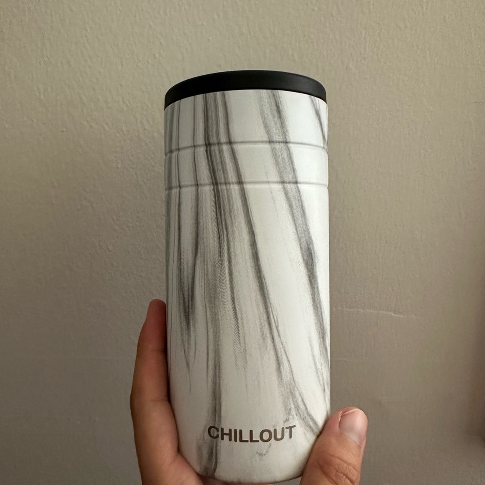 White and Black Marble Thermos